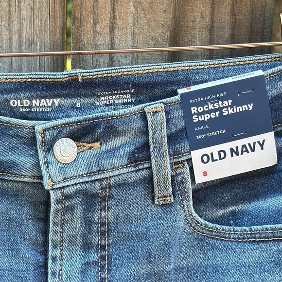 Old Navy extra high rise rockstar super skinny, NWT, size 8 - Picture 5 of 6